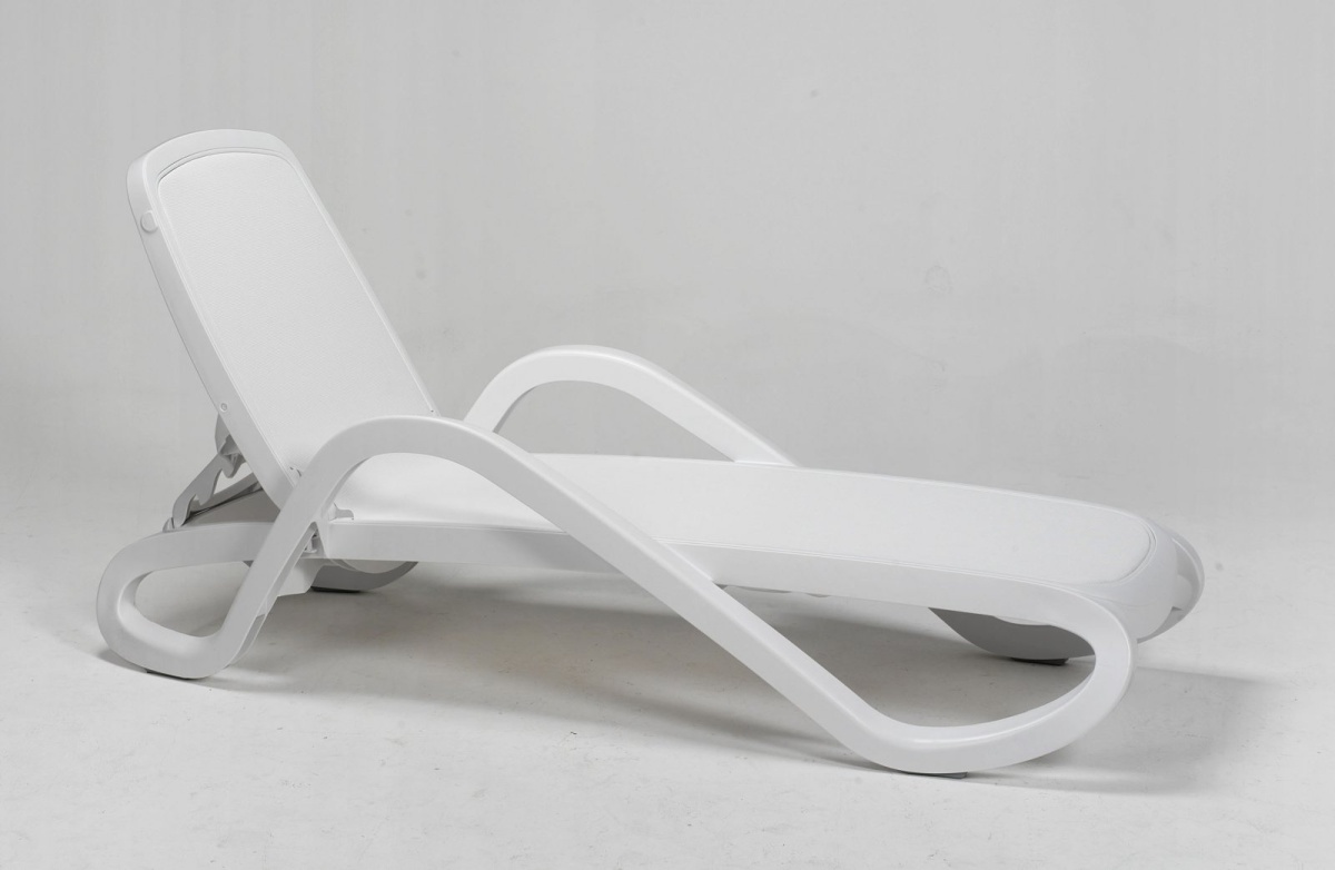 Шезлонг-лежак пластиковый, Alfa, 1700-1945х710х850 мм, белый
